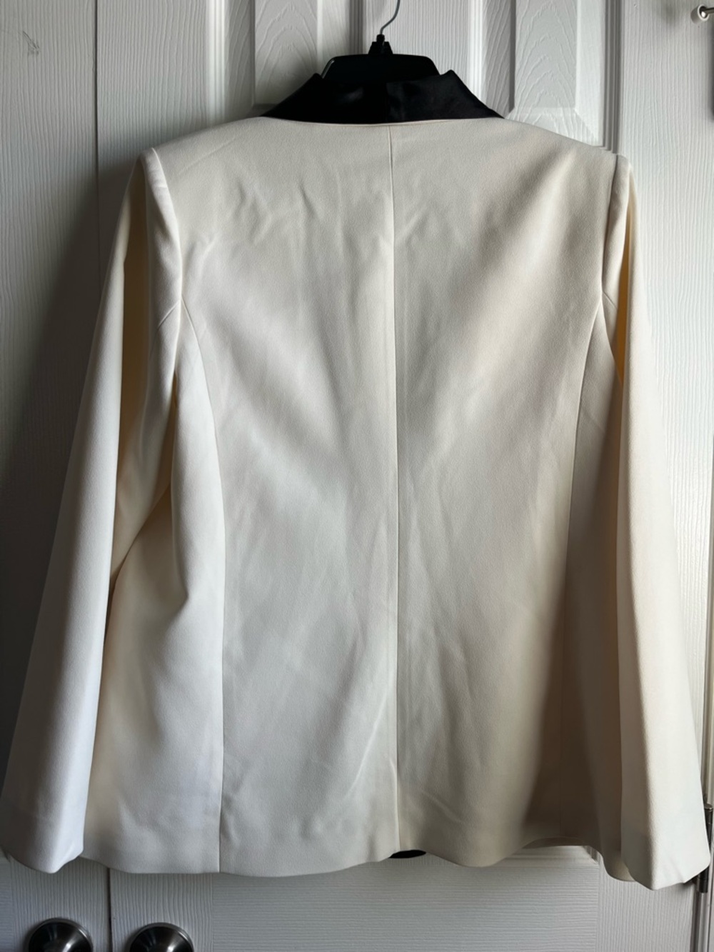 Gibson Latimer Cream Blazer with Black Satin Shawl Collar Size Large NWT - Picture 4 of 5